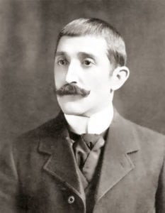 Retrato juvenil de Carlos G. García Vélez.