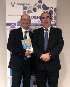 El Dr. Labarta y el Dr. Rasal presentación del libro EN BOCA DE TODOS